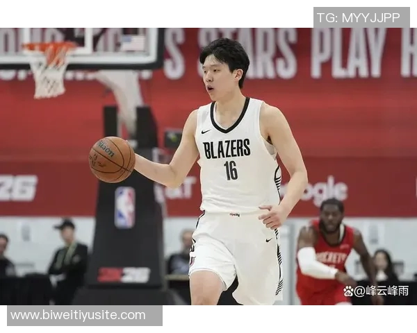 杨瀚森21分9板3帽表现惊艳网友称其为未来篮球明星快召回他! 杨瀚森21分9板3帽表现惊艳网友称其为未来篮球明星快召回他!